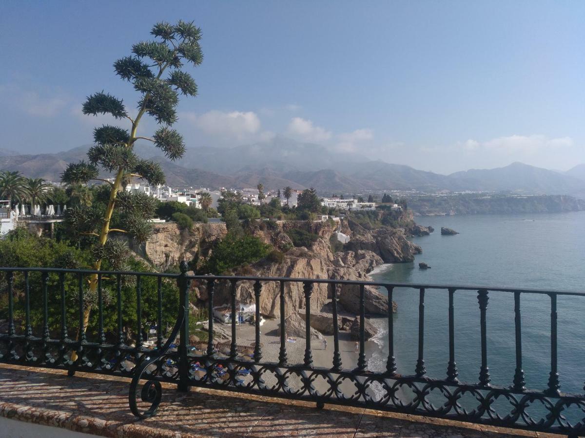 Apartamento Cala De Nerja-Lovely エクステリア 写真